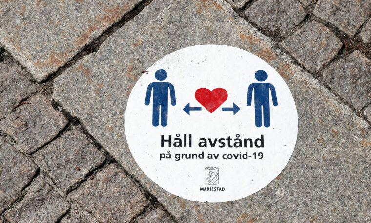 håll avstånd – kommunikation under pandemin