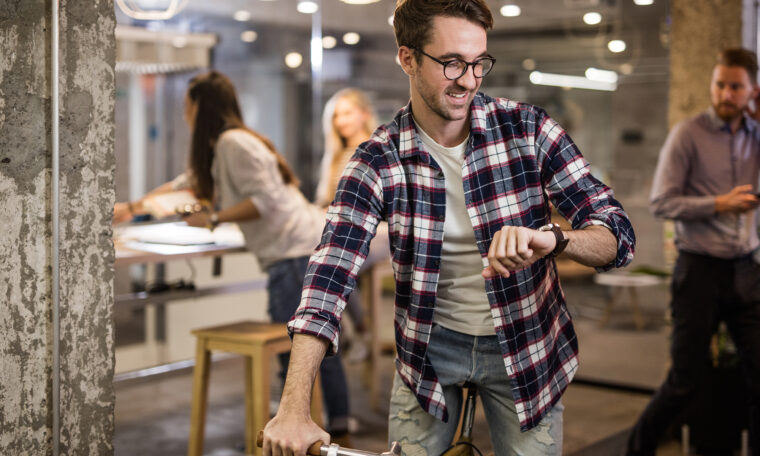 Arbetsförmåga, jobbtillfredsställelse och problemlösningsförmåga blev bättre när arbetstiden kortades, enligt studien. Bild: Skynesher/Getty images